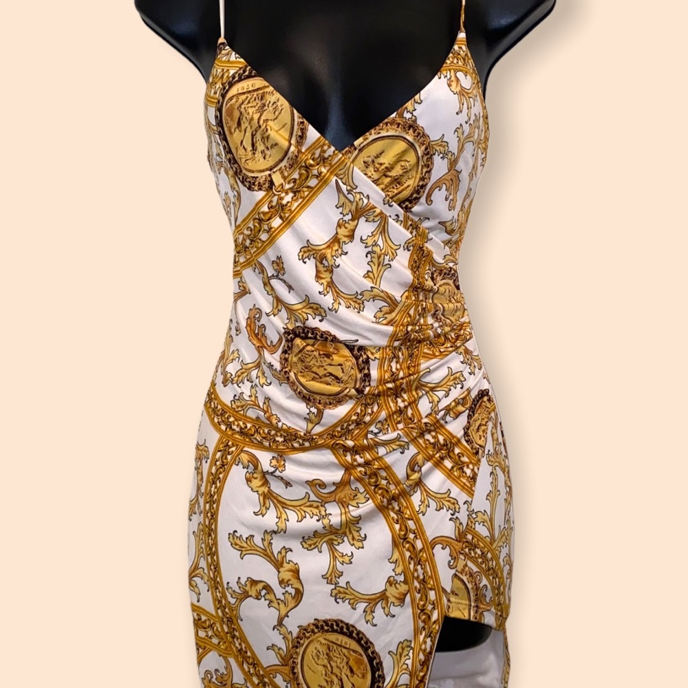BRAND NEW BOUTIQUE ✨ Royalty Dress